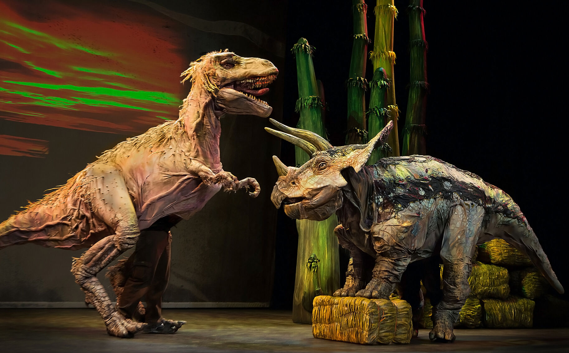 DINOSAUR ZOO LIVE. Photo C. Waits
